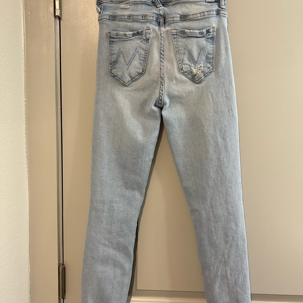 MOTHER The Insider Crop Step Chew light wash jeans - Picture 5 of 9
